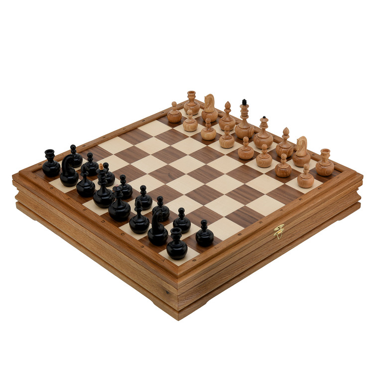 Игровой набор с шахматами из массива черного дуба 48х48 см.