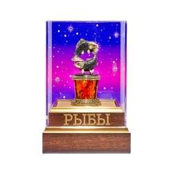 Статуэтка из янтаря и бронзы "Знак Зодиака Рыбы".