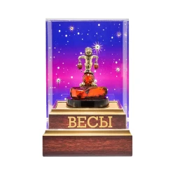 Статуэтка из янтаря и бронзы "Знак Зодиака Весы".