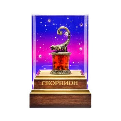 Статуэтка из янтаря и бронзы "Знак Зодиака Скорпион".