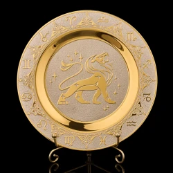 Тарелка декоративная с позолотой "Знак зодиака Лев". Златоуст.