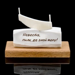 Статуэтка из рога лося "Не пили мужа".